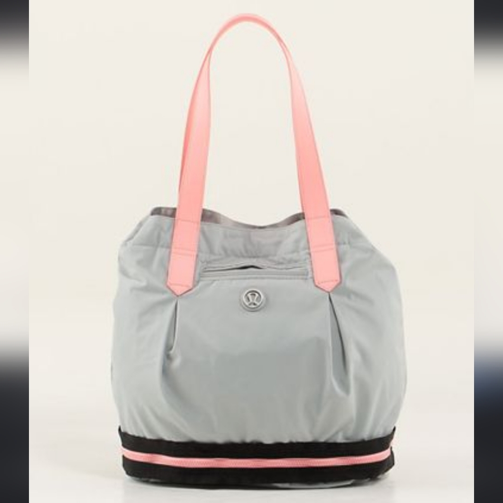 Lululemon enlighten and expandable tote bag 🎒